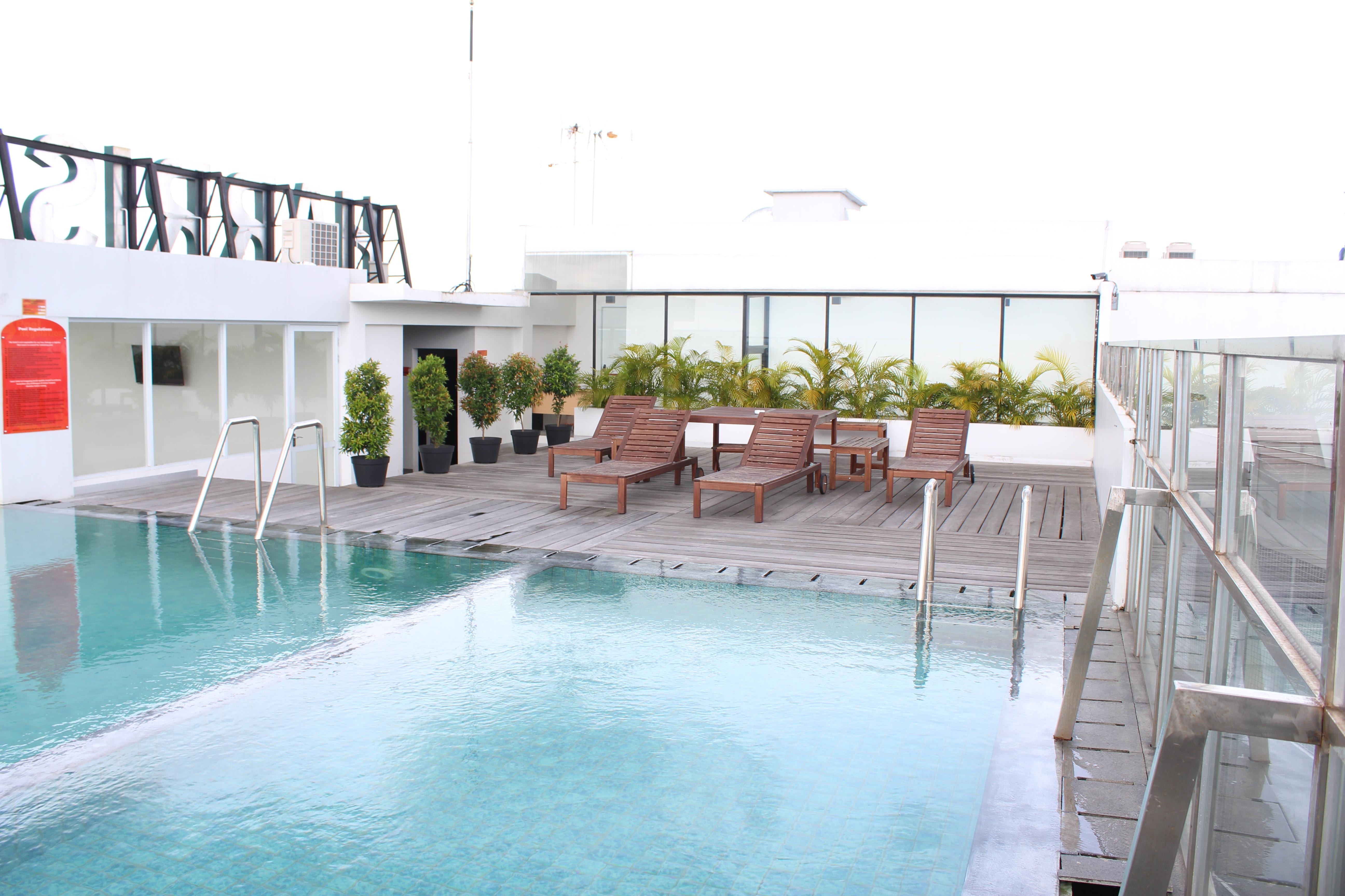 Harris Hotel Pontianak Exterior foto